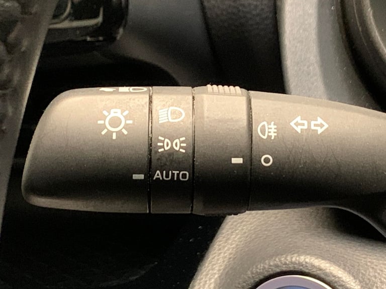 2024 Toyota Yaris Cross 1.5 VVT-h Icon SUV 5dr Petrol Hybrid E-CVT Euro 6 (s/s) (116 ps) - LANE T...