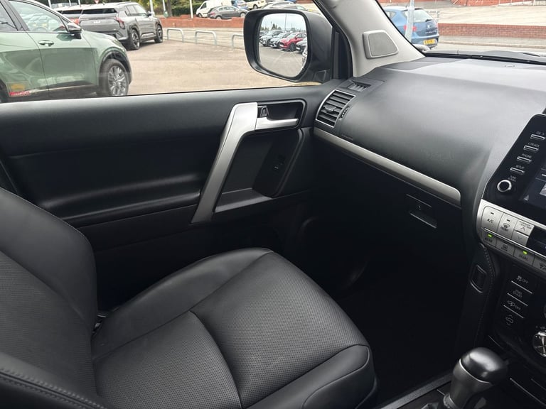 2022 Toyota Land Cruiser 2.8 D-4D 204 Invincible 5dr Auto 7 Seats Station Wagon DIESEL Automatic