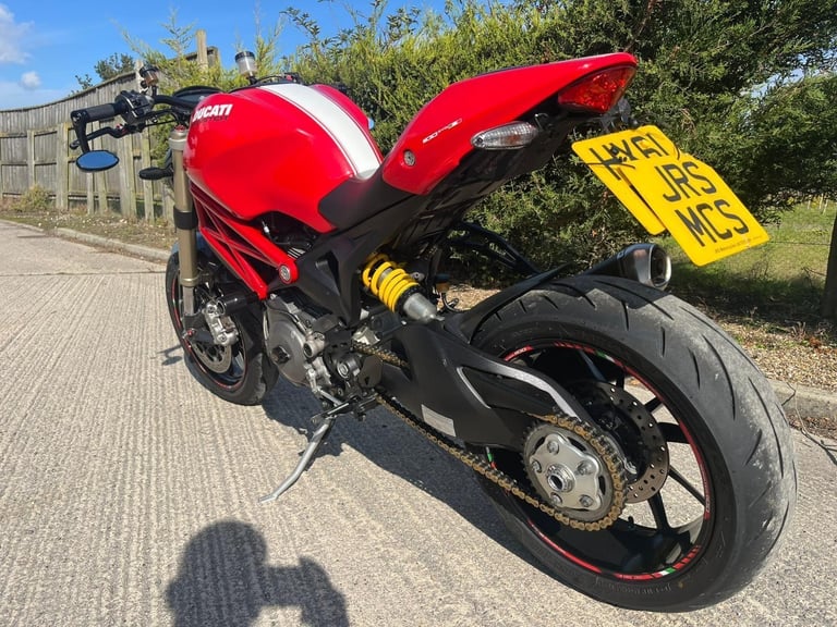 2011 61 DUCATI MONSTER 1100 M1100 E-a M1100E RED TERMIGNONI NAKED MUSCLE HISTORY