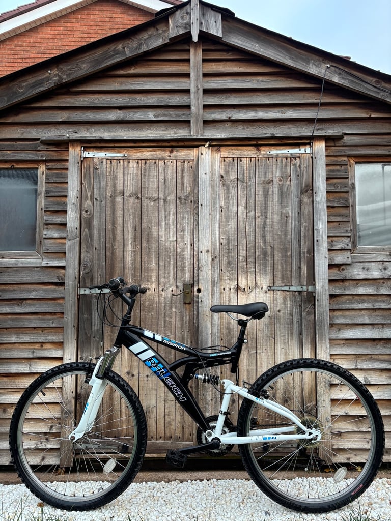 Men’s RALEIGH Dual Suspension Mountain Bike (Great Condition)