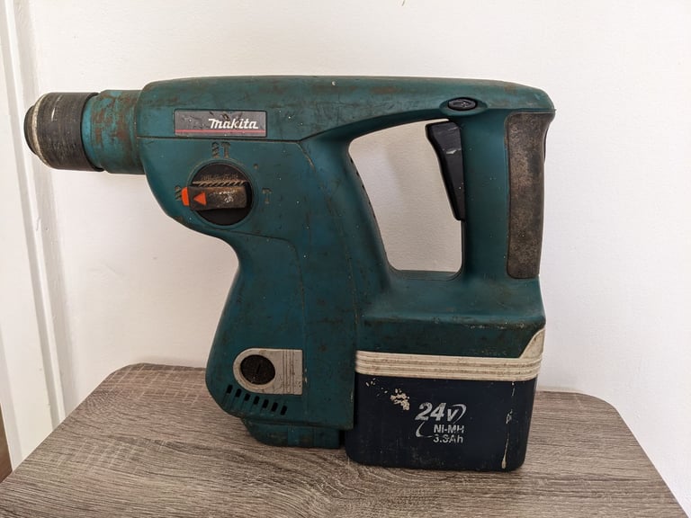 Makita Bhr200 24v Sds Rotary Hammer Drill