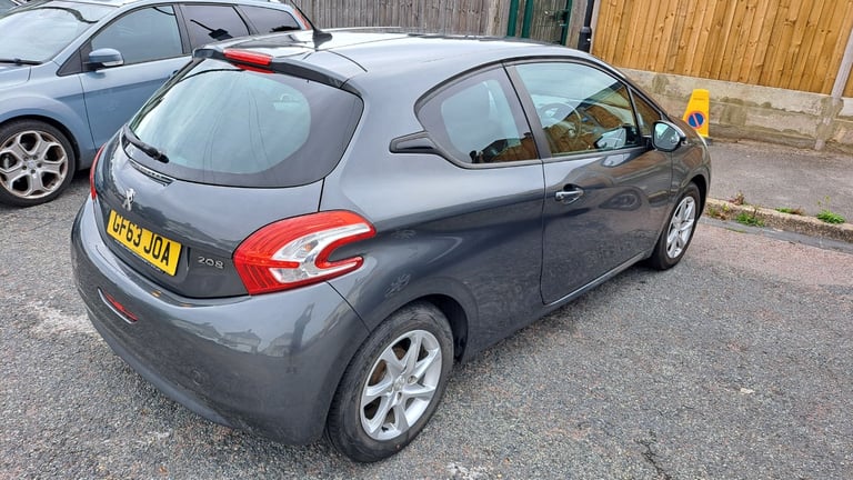 Peugeot, 208, Hatchback, 2013, Manual, 999 (cc), 3 doors