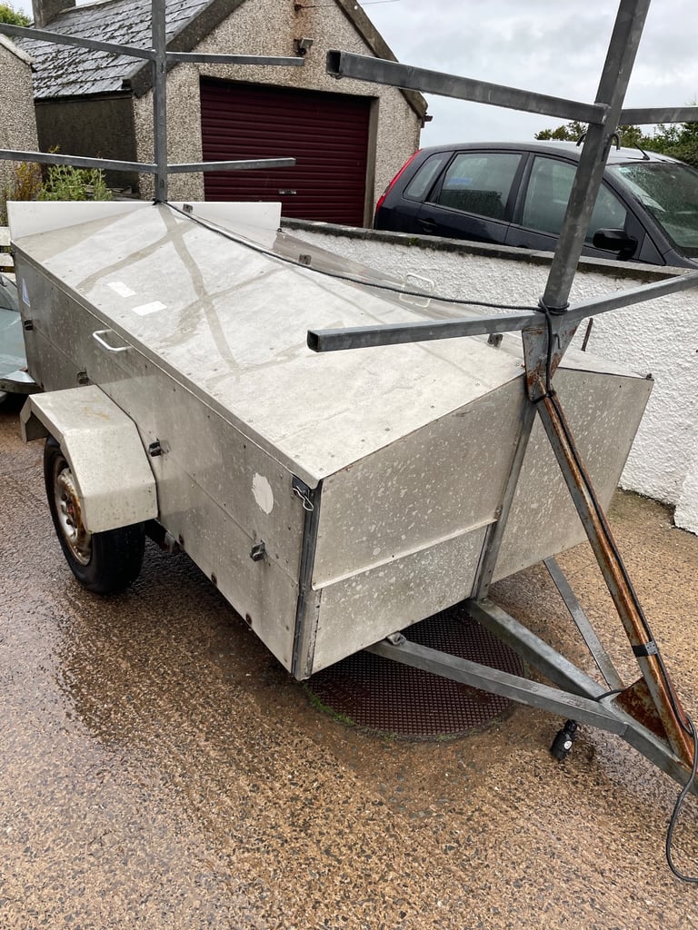 Car trailer