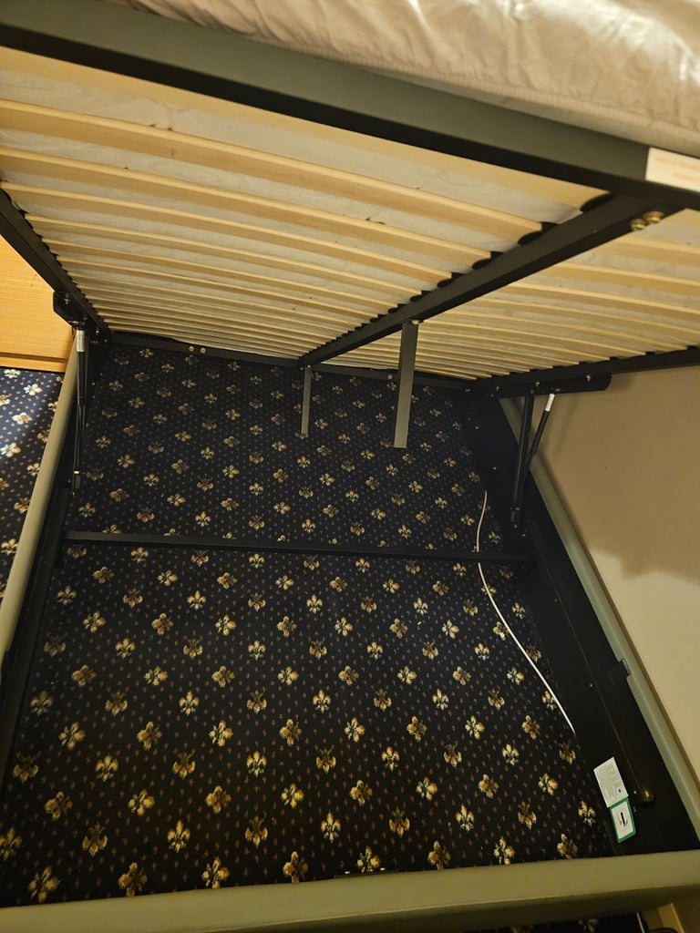 Selling bed
