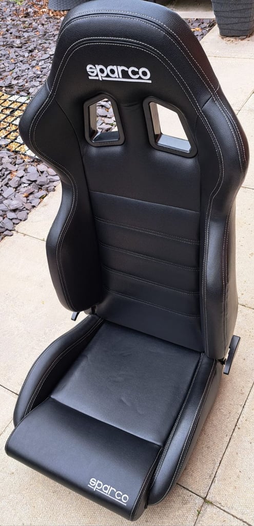 Sparco r100 reclining bucket seat