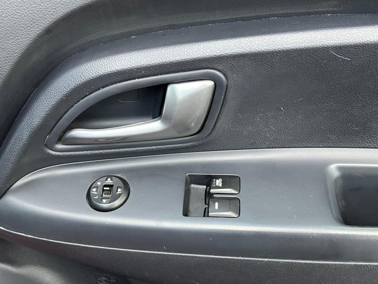 2012 Kia Rio 1.25 1 5dr HATCHBACK Petrol Manual