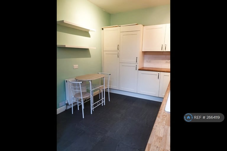 4 bedroom house in Edenhall Avenue, Manchester, M19 (4 bed) (#2664119)