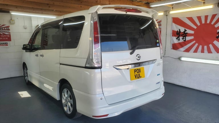 image for Nissan serena c26 2.0 automatic sunroof 8 seater fresh japanese import 