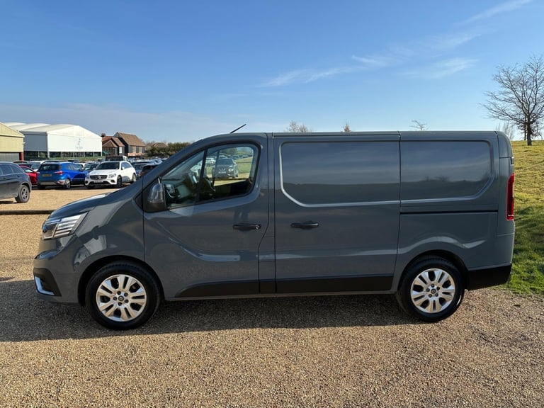 2022 Renault Trafic 2.0 dCi Blue 28 Sport SWB Euro 6 (s/s) 5dr PANEL VAN Diesel Manual