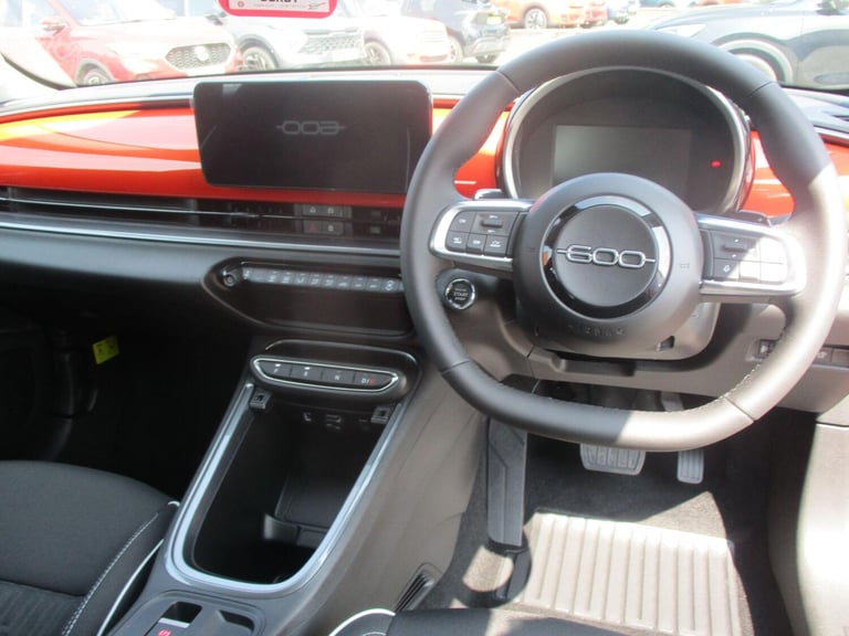 2025 Fiat 600 1.2 MHEV SUV 5dr Petrol Hybrid e-DCT Euro 6 (s/s) (100 ps) HATCHBACK Petrol/Electri...