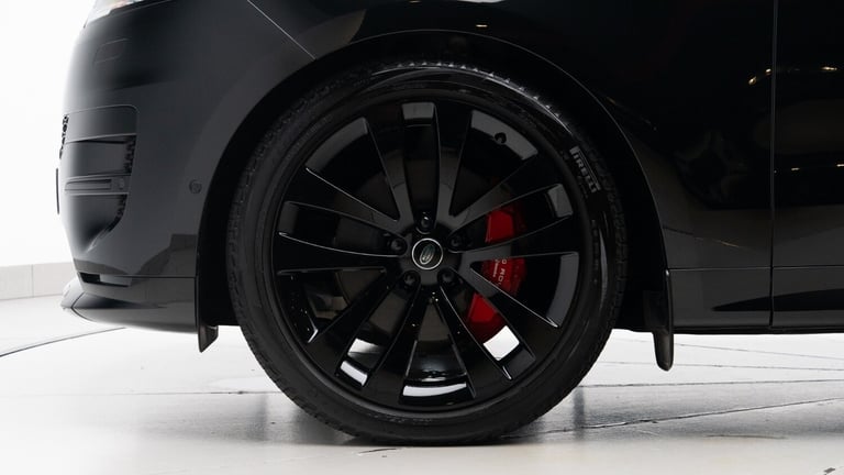 2024 Land Rover Range Rover Sport (24 Reg) 3.0 D300 Dynamic SE (Black Pack) Estate Diesel Automatic
