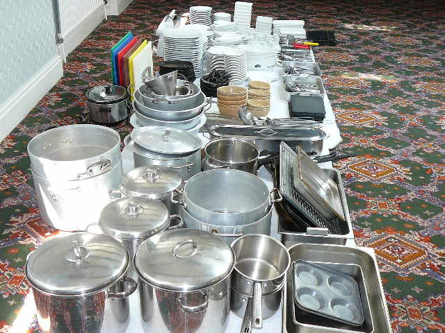  commercial crockery and cutlery