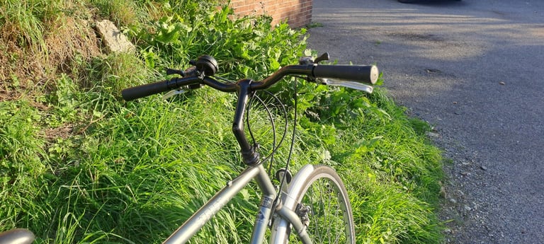 Lovely Dawes hybrid road bike