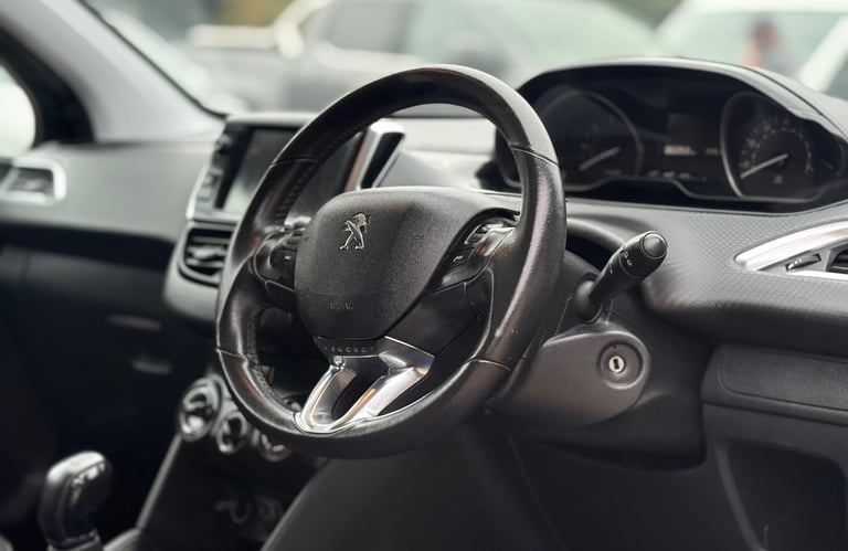 2018 Peugeot 208 1.2 PureTech Black Edition Euro 6 3dr Petrol