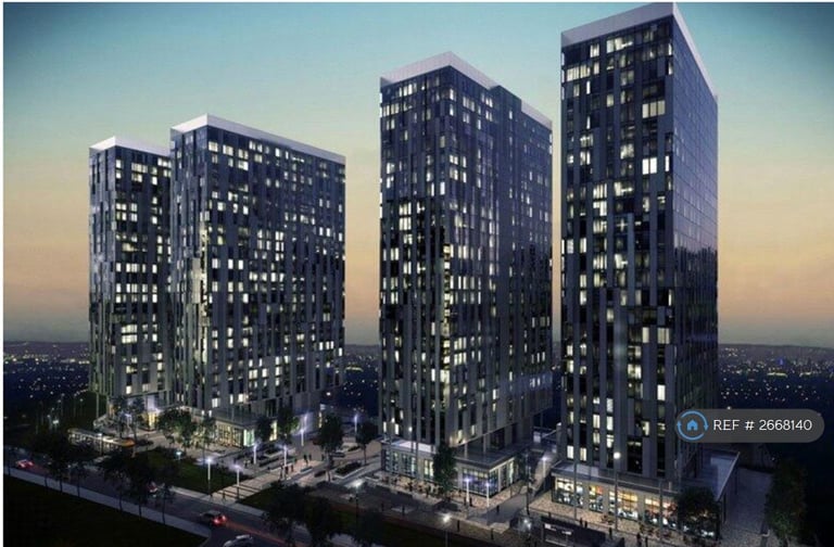 2 bedroom flat in Michigan Point Tower D, Salford, M50 (2 bed) (#2668140)