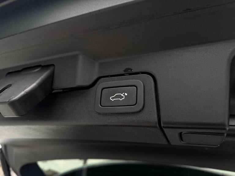 2018 Land Rover Range Rover Evoque 2.0 TD4 SE Tech Auto 4WD Euro 6 (s/s) 5dr ESTATE Diesel Automatic