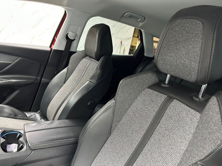 2017 Peugeot 3008 1.2 PureTech Allure SUV 5dr Petrol Manual Euro 6 (s/s) (130 ps) F/S/H!! 1 F HAT...