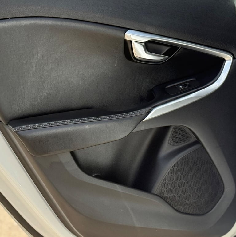 2015 Volvo V40 1.6 D2 R-Design Powershift Euro 5 (s/s) 5dr Diesel