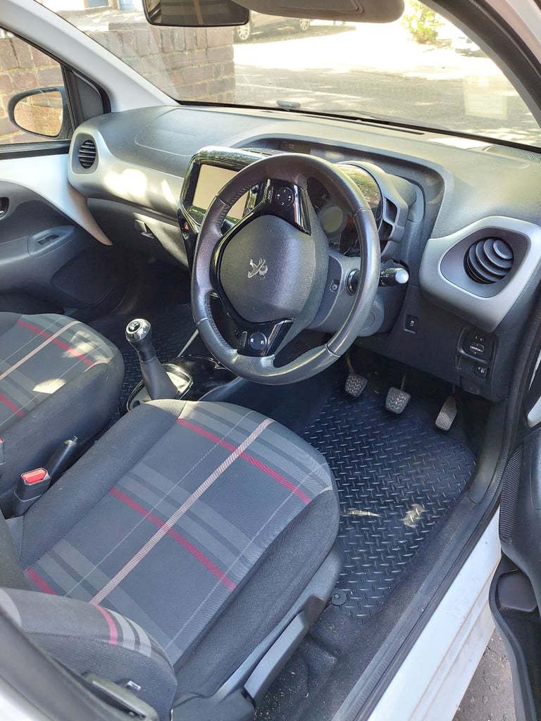 Peugeot 108 | GJ15XRB 1.2 VTi PureTech Allure Hatchback 5dr 