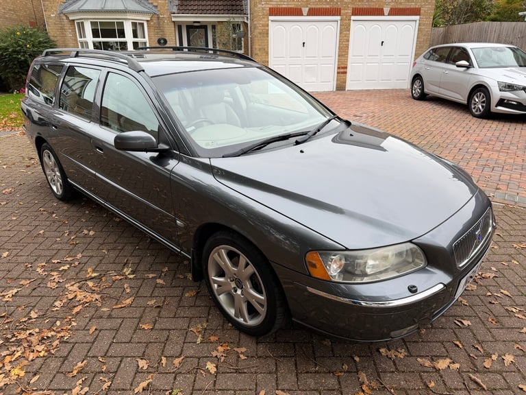 2004 Volvo V70 2.4 D5 SE 5dr ESTATE Diesel Manual