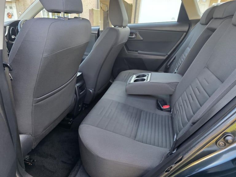 2017 EXCELLENT TOYOTA AURIS DIESEL-LOW DIESEL MILES-ULEZ FREE-FULL SERVICE HISTORY