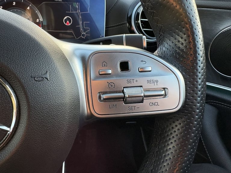 2019 Mercedes-Benz E Class E400d 4Matic AMG Line Premium 4dr 9G-Tronic SALOON DIESEL Automatic