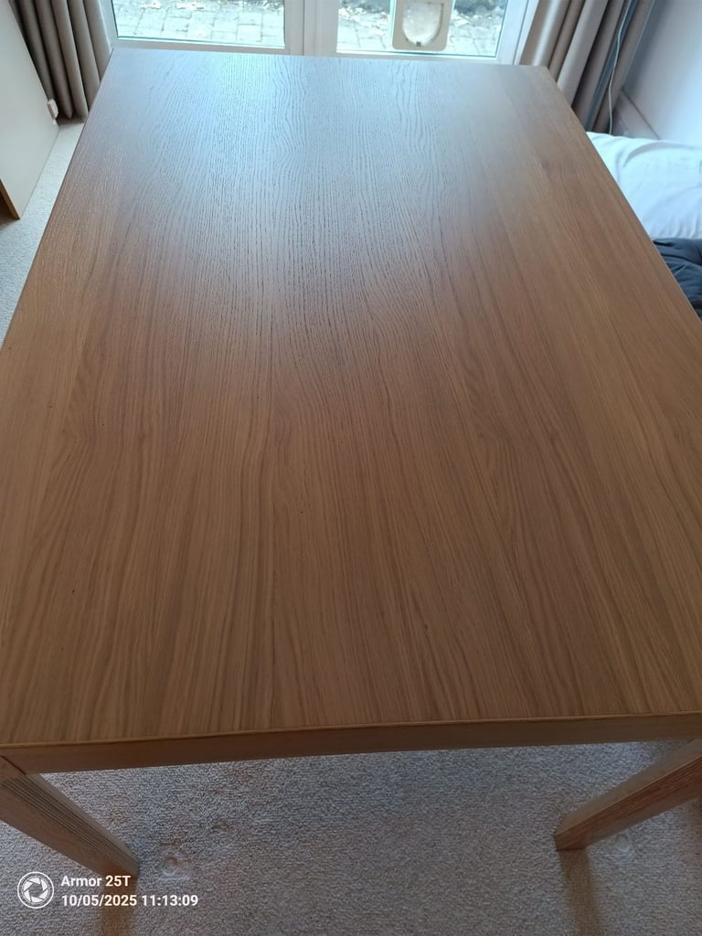 Dining Table & Chairs