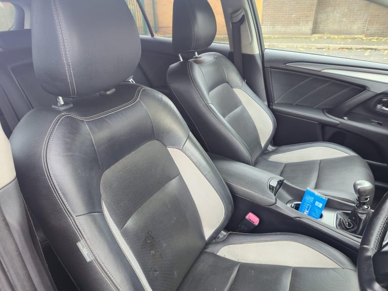 2015 Toyota Avensis 1.6D Business Edition Plus 5dr ESTATE DIESEL Manual