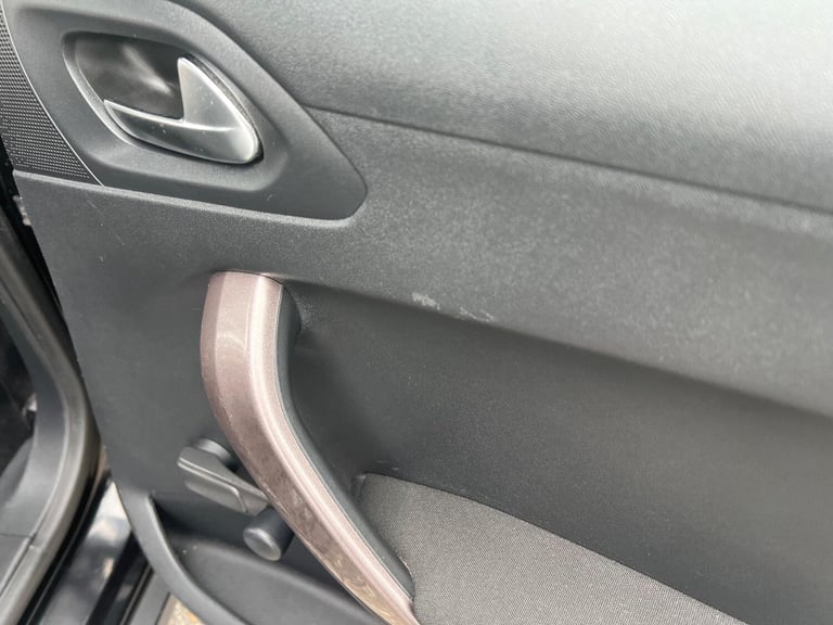 PEUGEOT 2008 1.2 PureTech Active 2015
