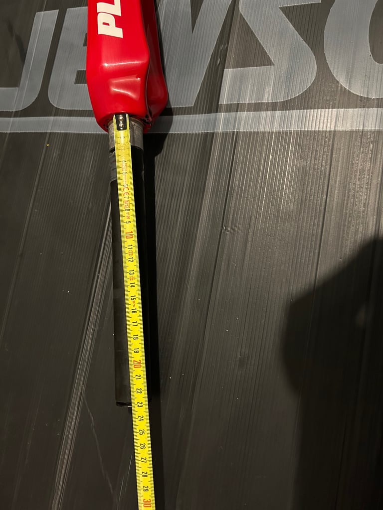 Planet X Pro Carbon Forks Red 700c Top bung included 399g