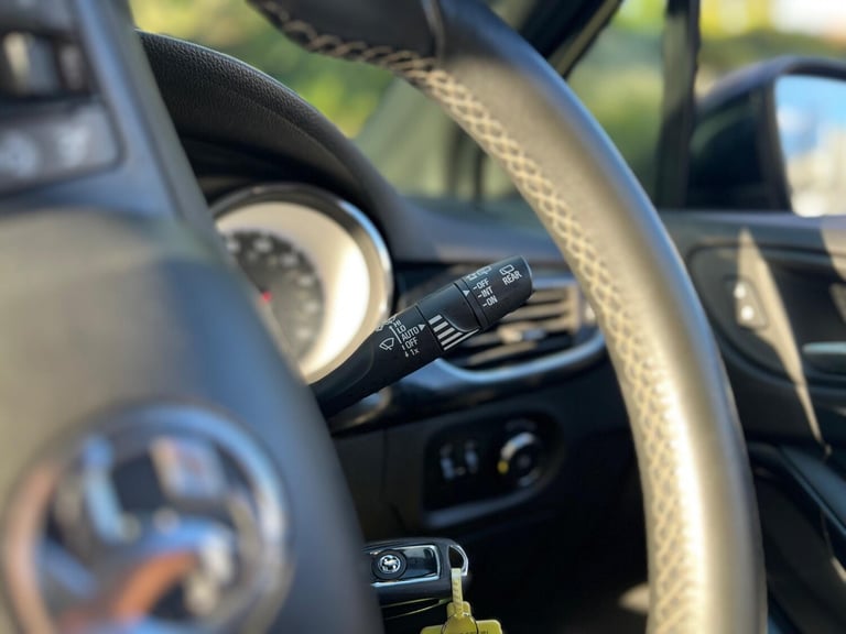 2017 Vauxhall Astra 1.4i Turbo SRi VX Line Euro 6 5dr HATCHBACK Petrol Manual