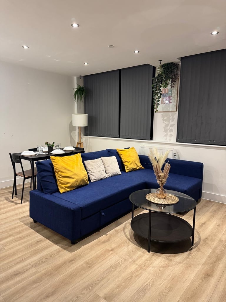 1bd near old Trafford stadium 