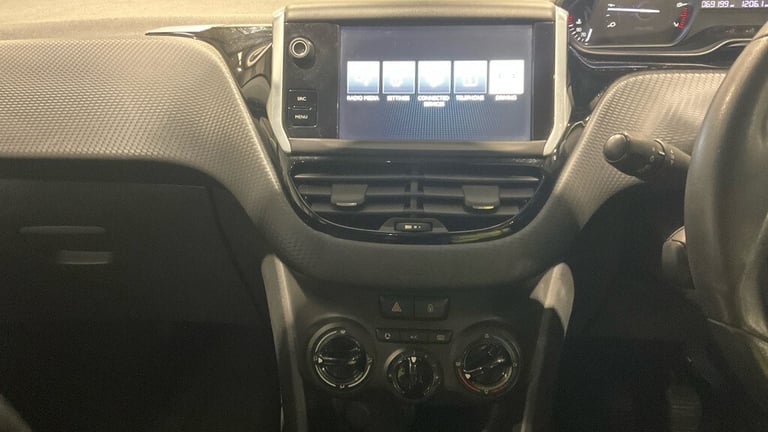 FINANCE AVAILABLE 2015 PEUGEOT PEUGEOT 208 1.2 PURETECH ACTIVE 12 MONTH MOT