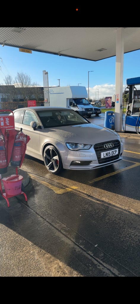 Audi, A3, Saloon, 2015, Manual, 1598 (cc), 4 doors