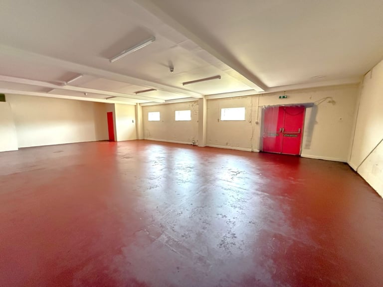 Workshop to let for £155 per week + VAT. Perfect for Joinery Businesses, Light Manufacturing