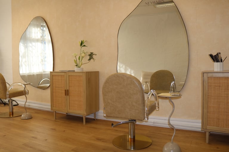 Salon Chair for Rent – Private Studio – Finsbury Park (Free Parking!)