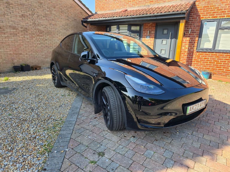 Tesla, MODEL Y, 2023, 1 Owner, 20 inch wheels