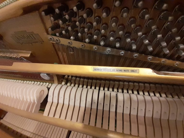 Knight K10 c1977 upright piano satin Oak wood *free 1st tuning* *top condition*