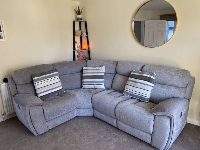 Corner reclining sofa 