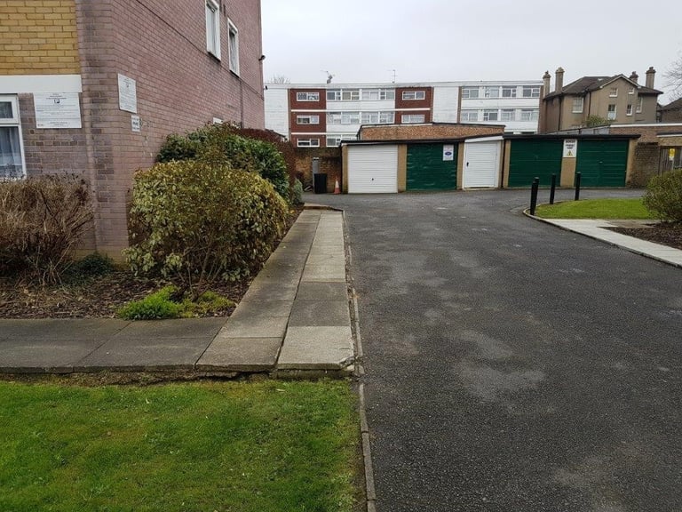 Garages to Rent: Parkgate Road (Gateways Court), Surrey, SM6 0AW