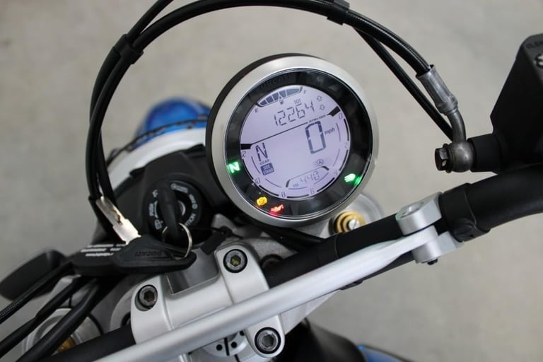 2022 Ducati Scrambler Desert Sled in Sparkling Blue