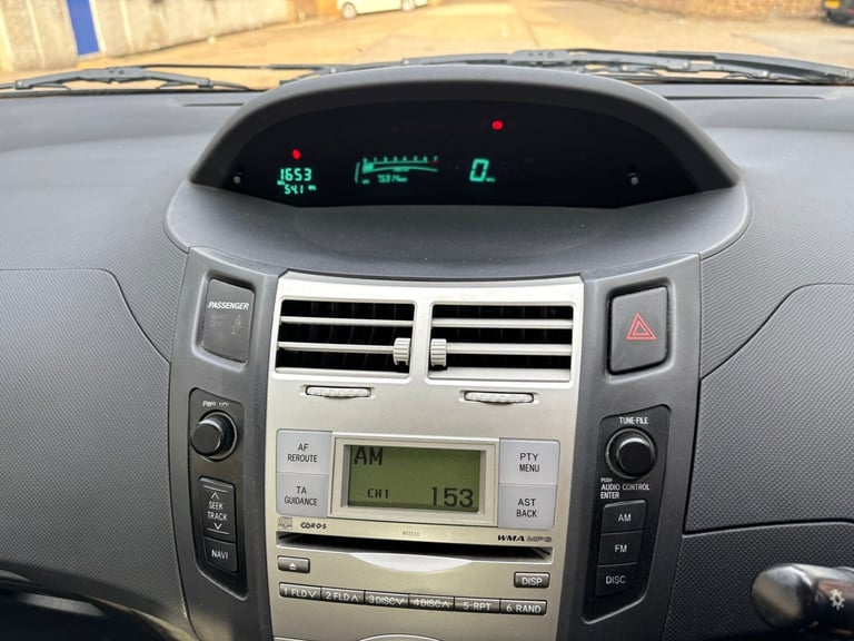 2008 Toyota Yaris 1.0 VVT-i TR 3dr HATCHBACK Petrol Manual