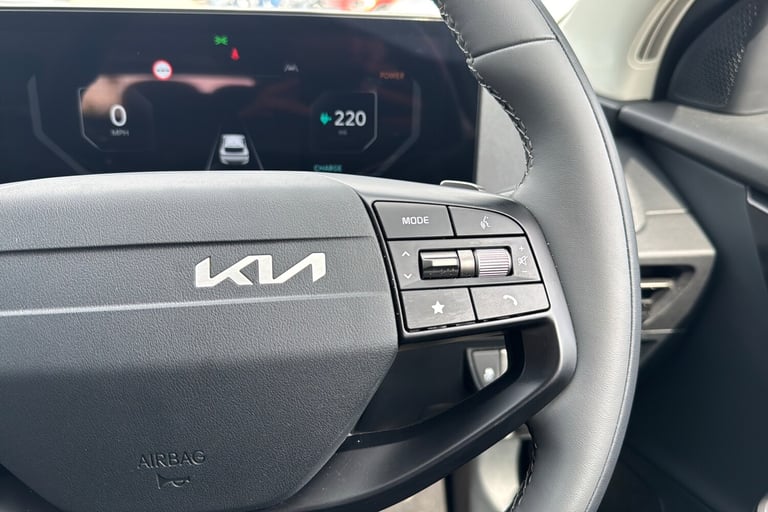  Kia EV6 63kWh Air SR Hatchback 5dr Electric Auto 169 bhp Electric