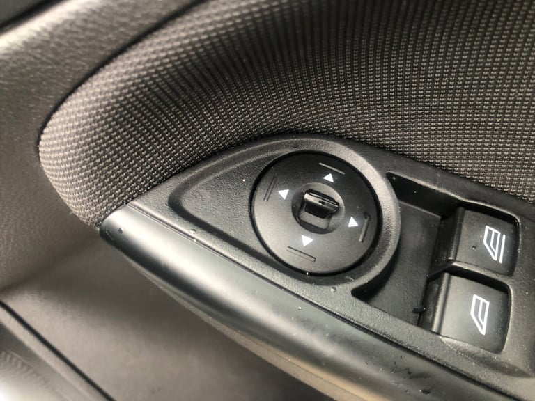 2014 Ford Focus 1.6 TDCi 115 Zetec Navigator 5dr ESTATE Diesel Manual