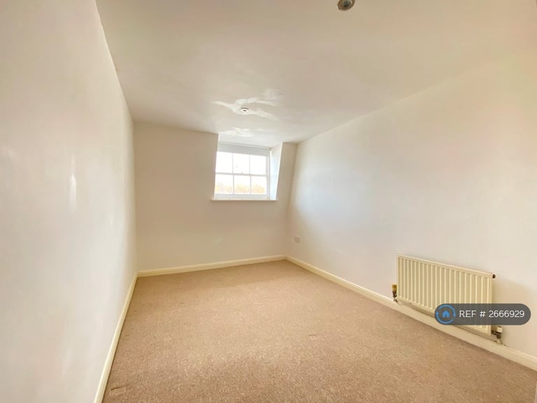 2 bedroom flat in St. James's Street, Brighton, BN2 (2 bed) (#2666929)