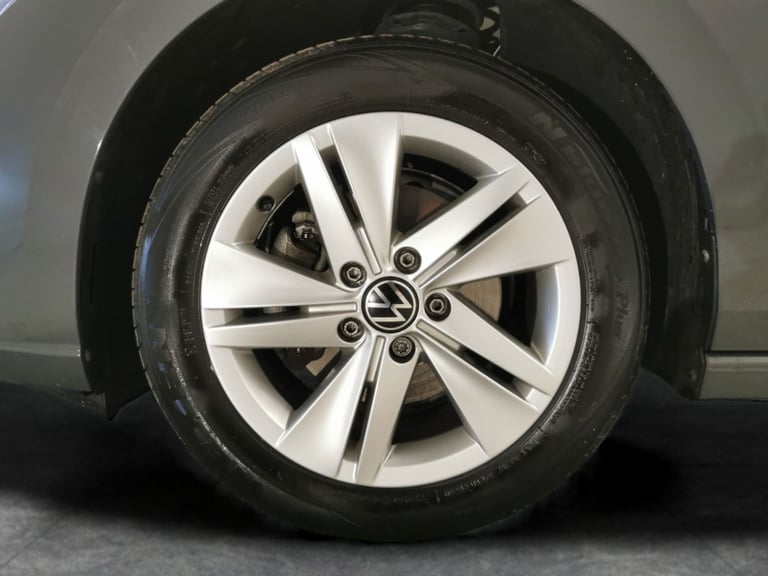 2023 Volkswagen Golf 1.5 eTSI MHEV Life Hatchback 5dr Petrol Hybrid DSG Euro 6 (s/s) (150 ps) -  ...