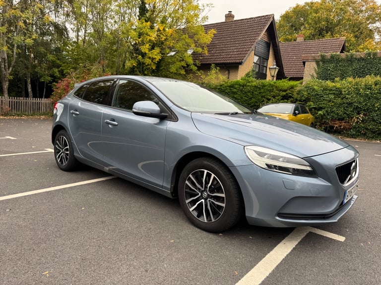 image for Volvo, V40, Hatchback, 2017, Manual, 1969 (cc), 5 doors