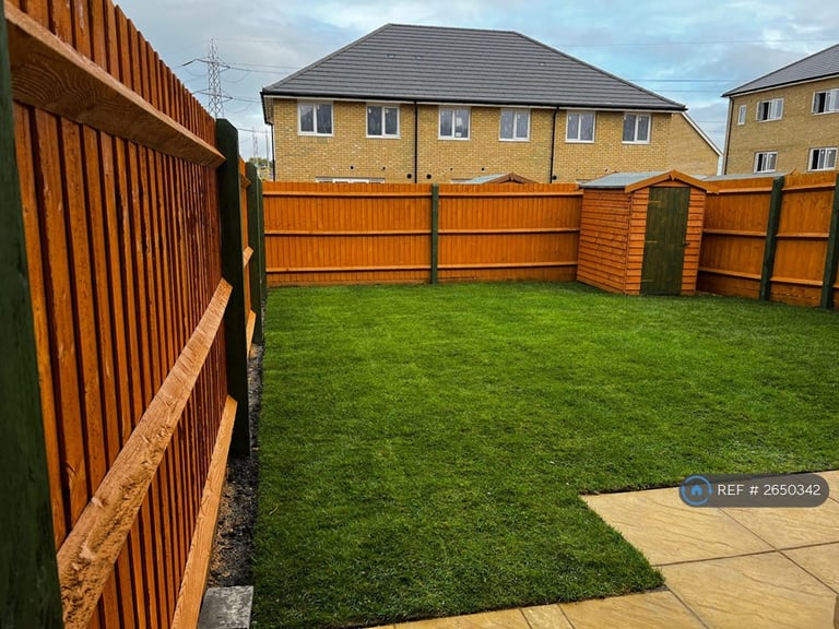 3 bedroom house in Emmeline Avenue, Swanscombe, DA10 (3 bed) (#2650342)