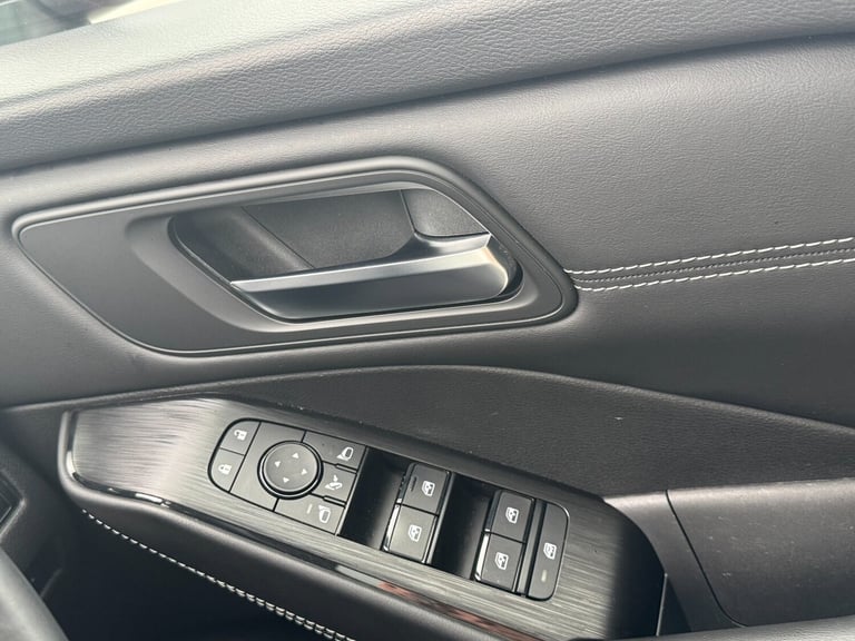 2023 Nissan Qashqai 1.3 DiG-T MH N-Connecta 5dr Hatchback Petrol Manual