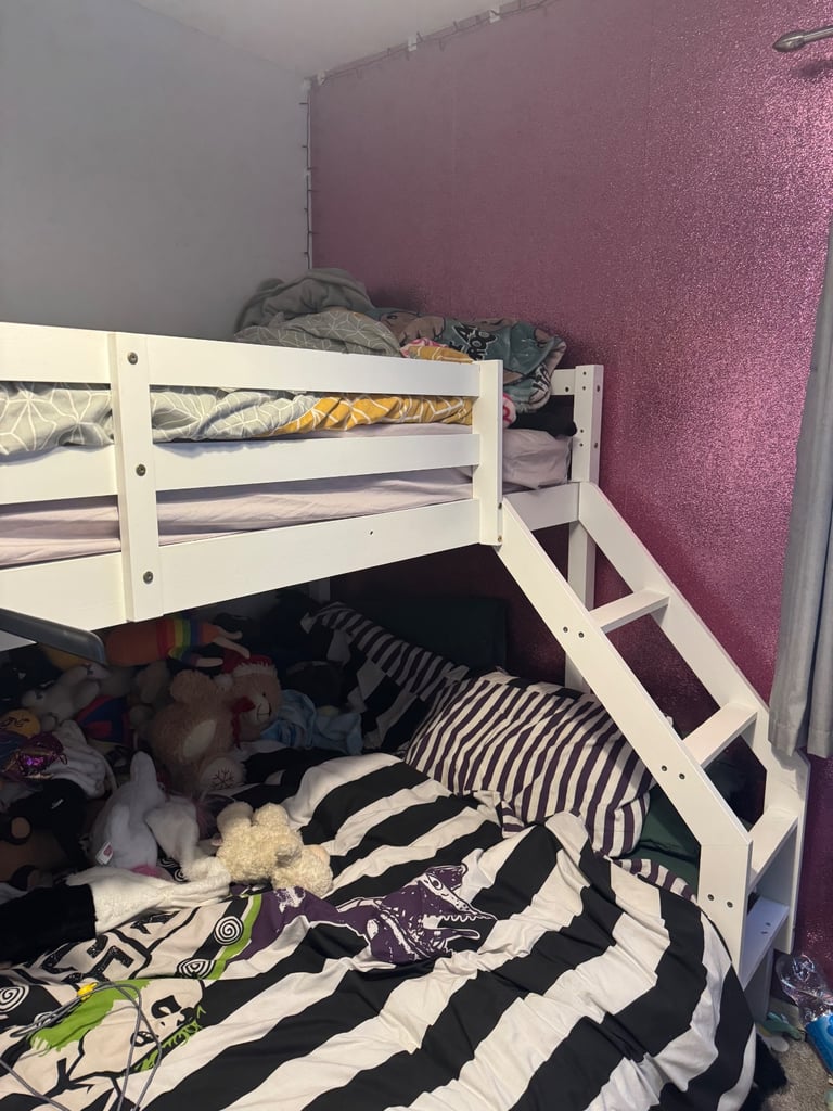 Triple bunk bed with double mattress 